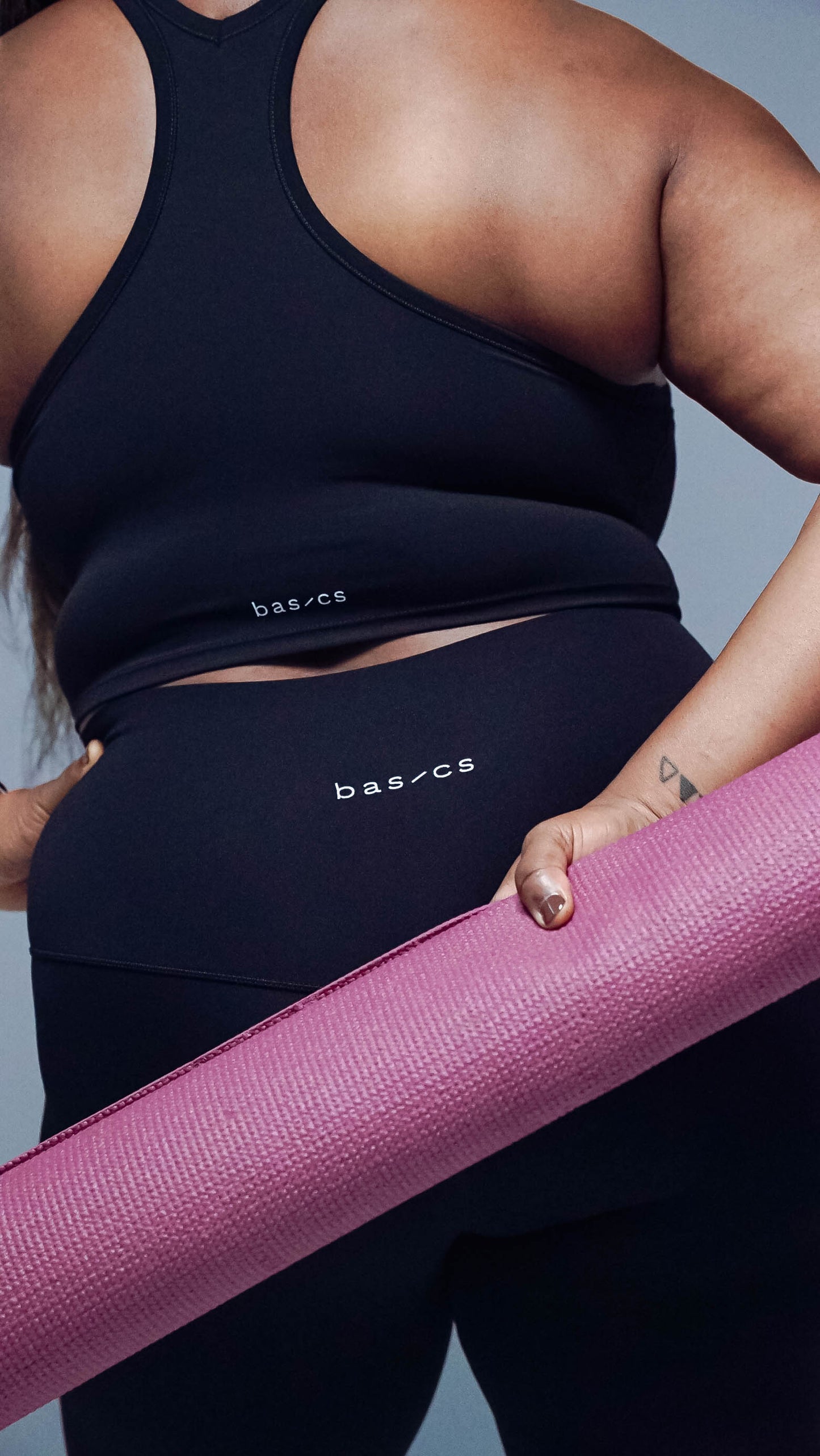 coreflex™ racerback tank w/ built-in bra